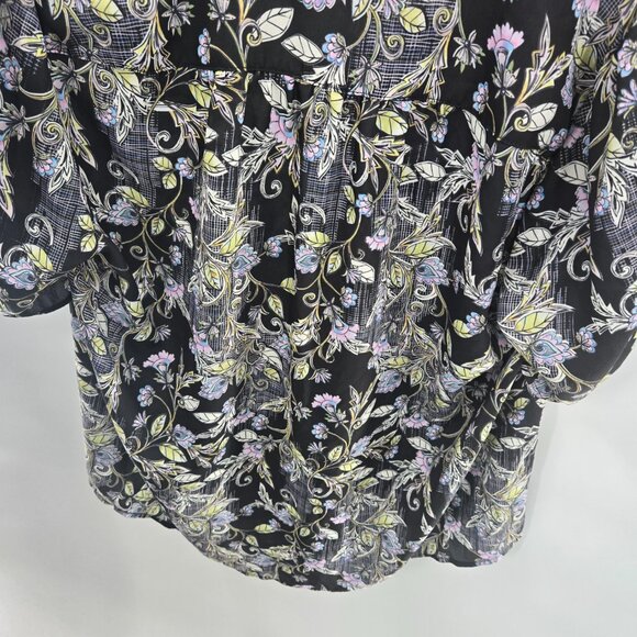 Torrid Harper Black Paisley Gold Leaf Pullover V-Neck Blouse Size 1/1X - Picture 8 of 16